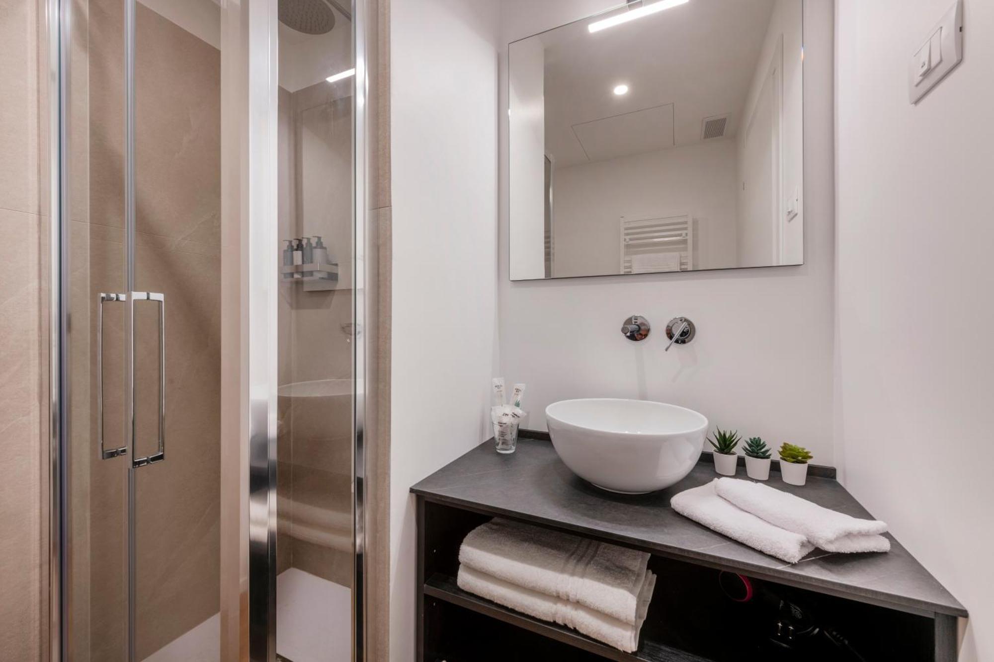 Bnbutler - Inbrera Suites - Giulianova, 1 Milánó Kültér fotó