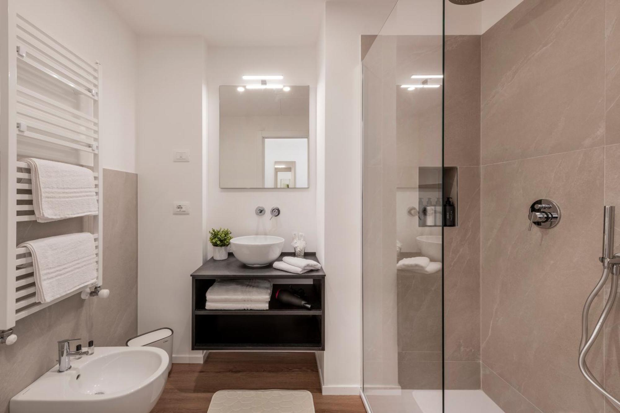 Bnbutler - Inbrera Suites - Giulianova, 1 Milánó Kültér fotó